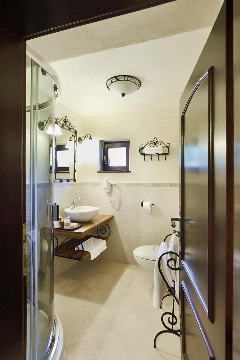 Hotel Turnul Moieciu de Jos Cameră foto